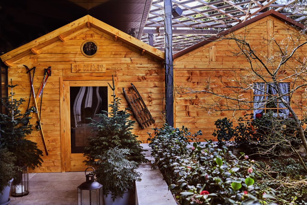 El Chalet alpine dining Christmas experience Rosewood Villa Magna Madrid