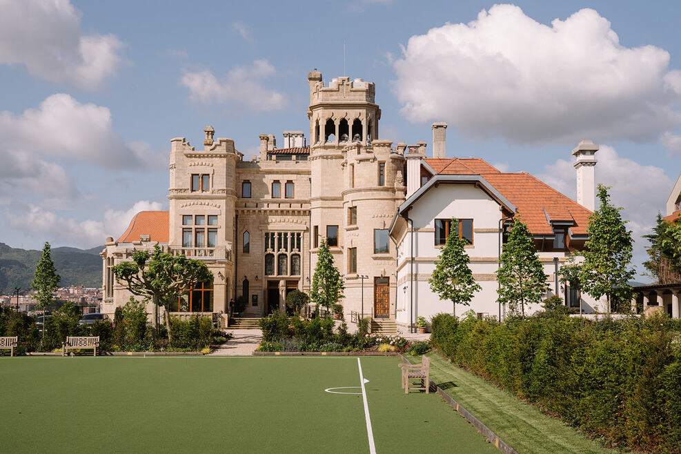 Luxury hotel Palacio Arriluce overlooking the Cantabrian Sea in Getxo